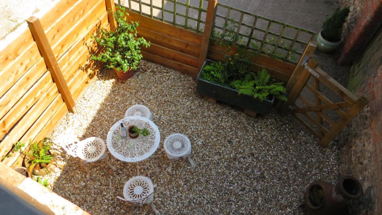 Roxie House A Cosy Farm Refurbished Coach House. *